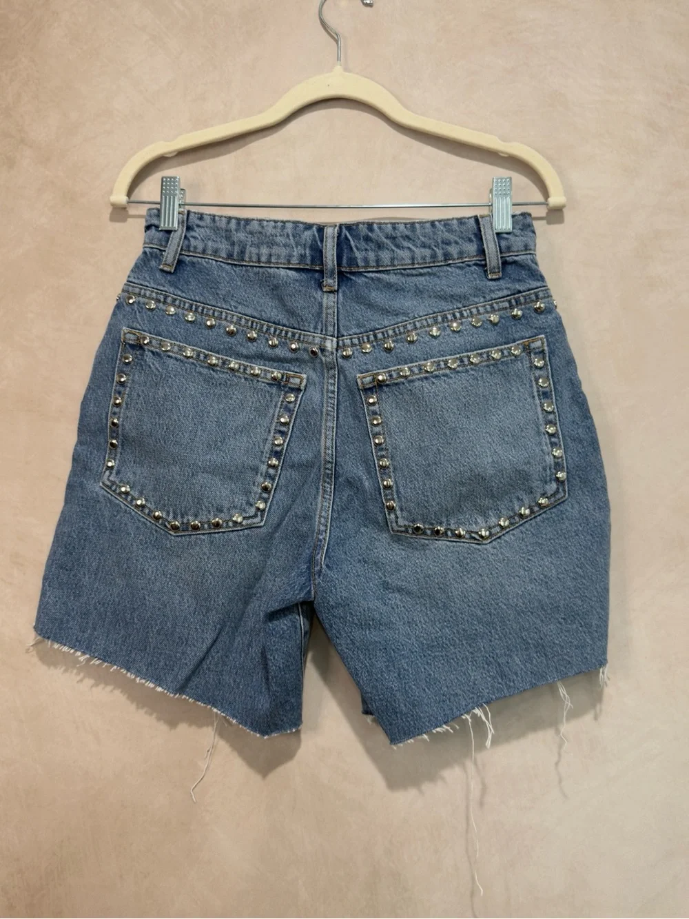Reformation Raye Relaxed Cutoff Shorts Chesapeake Studded Denim Size 24 NWT